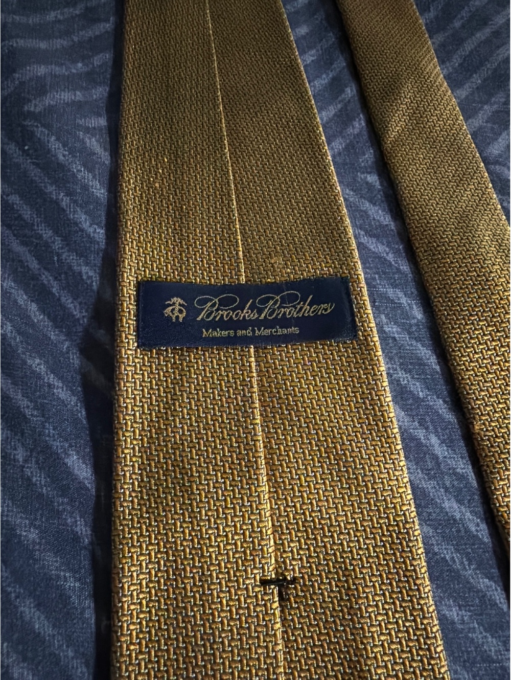 Brooks Brothers Men's Gold Textured Silk Tie